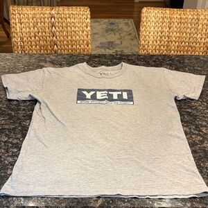 YETI Heather Gray Logo Tee